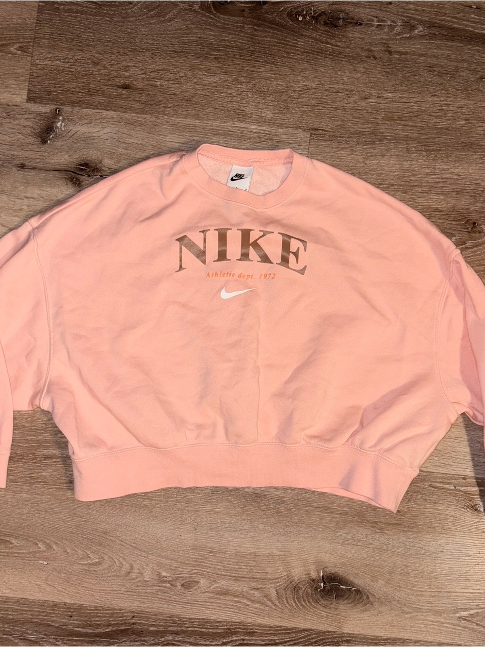 Nike Pink Cropped Crewneck Sweatshirt with Gold Logo